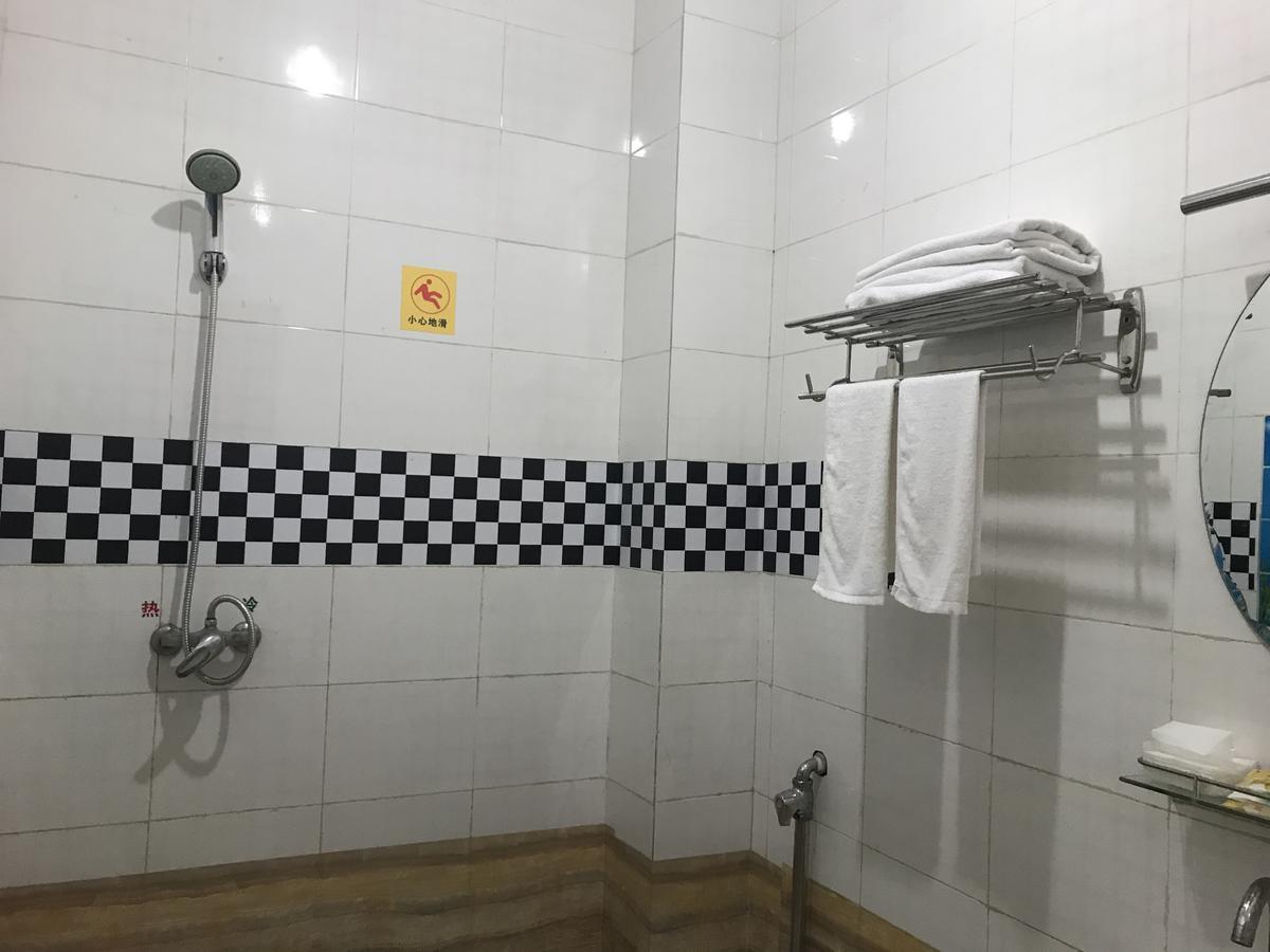 Emeishan Moon Bay Hotel Εξωτερικό φωτογραφία